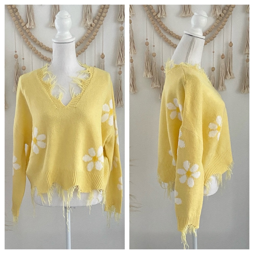Polly & Esther Y2K yellow floral sweater grunge distressed shredded daisy 🌼 M